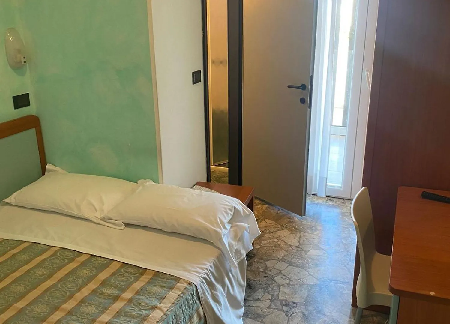 Hotel Vernel Римини Италия