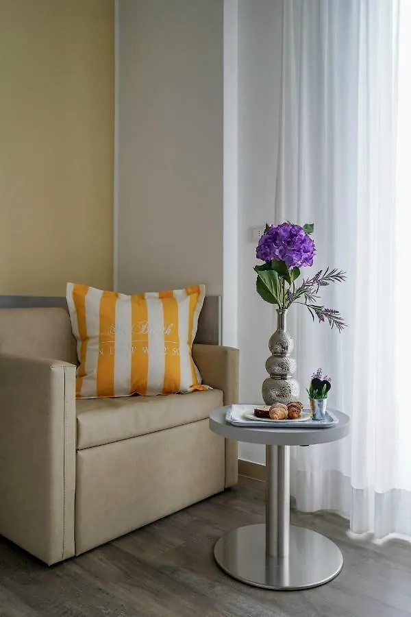 Hotel Vernel Римини